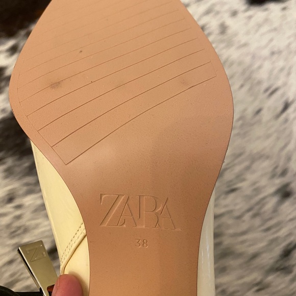 Cream patent leather Zara boots! - Picture 2 of 3